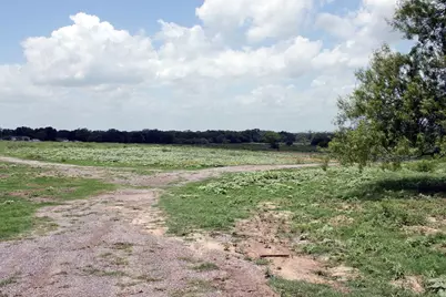 9411 Fm 86 Highway, Lockhart, TX 78644 - Photo 11