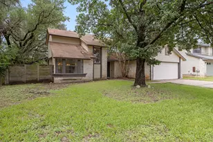 8905 Bridgewood Trail, Austin, TX 78729 - Photo 3