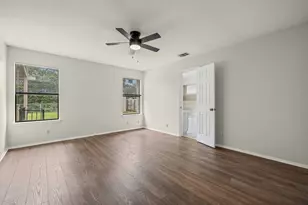 8905 Bridgewood Trail, Austin, TX 78729 - Photo 17