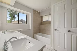 8905 Bridgewood Trail, Austin, TX 78729 - Photo 19