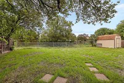 8905 Bridgewood Trail, Austin, TX 78729 - Photo 35