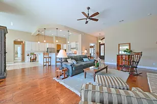 114 Hazelnut Ct, Driftwood, TX 78619 - Photo 11