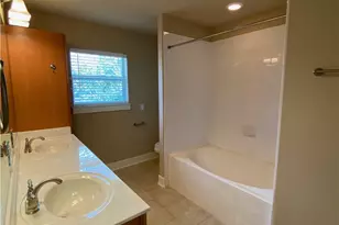 1601 Miriam Ave, Austin, TX 78702 - Photo 15