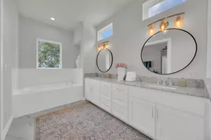 501 Alva Dr, Briarcliff, TX 78669 - Photo 13