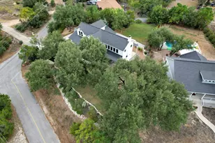 501 Alva Dr, Briarcliff, TX 78669 - Photo 29
