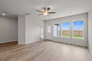 203 Backwood Pass, Taylor, TX 76574 - Photo 15
