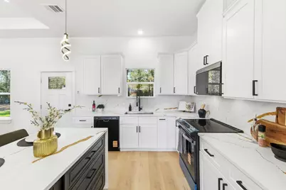 109 Kawainui Lane, Bastrop, TX 78602 - Photo 15