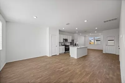 310 Puerto Plata Avenue, Bastrop, TX 78602 - Photo 5