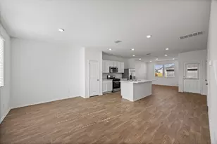 310 Puerto Plata Ave, Bastrop, TX 78602 - Photo 5