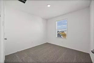 310 Puerto Plata Ave, Bastrop, TX 78602 - Photo 15