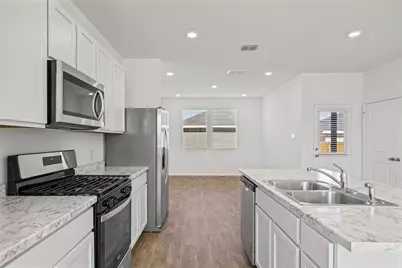 310 Puerto Plata Avenue, Bastrop, TX 78602 - Photo 3