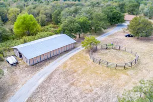 298 Jenkins Rd, Cedar Creek, TX 78612 - Photo 5