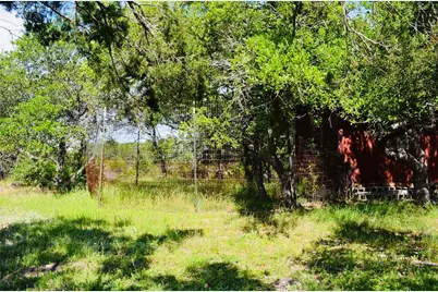 560 Longview Road, Dripping Springs, TX 78620 - Photo 21