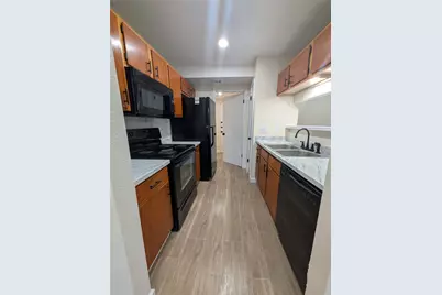 13303 Lyndhurst Street #B, Austin, TX 78729 - Photo 7