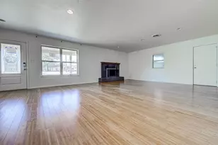 1013 Highland Dr, Highland Haven, TX 78654 - Photo 5