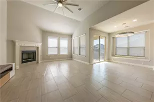 116 Mount Ellen St, Hutto, TX 78634 - Photo 11