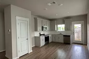 441 Fieldwood Dr, Buda, TX 78610 - Photo 5