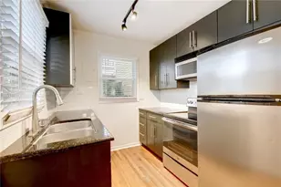 1110 W 22nd St, Austin, TX 78705 - Photo 3