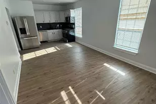 1313 Delano St, Austin, TX 78721 - Photo 3