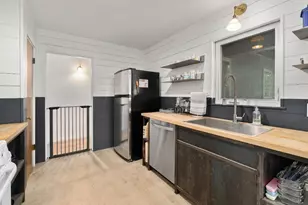 1303 Glencrest Dr, Austin, TX 78723 - Photo 9