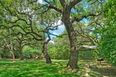 5724 N Scout Island Circle, Austin, TX 78731 - Photo 9