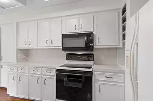 5724 N Scout Island Cir, Austin, TX 78731 - Photo 25