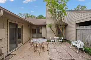 5724 N Scout Island Cir, Austin, TX 78731 - Photo 19