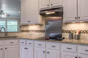 3404 Lyon Club Ct, Austin, TX 78738 - Photo 9