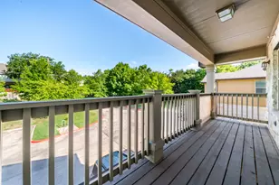 1310 Parmer Ln, Austin, TX 78727 - Photo 19