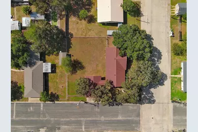 674 N Polk Street, Giddings, TX 78942 - Photo 25