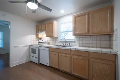 603 S Laurel Avenue, Luling, TX 78648 - Photo 11
