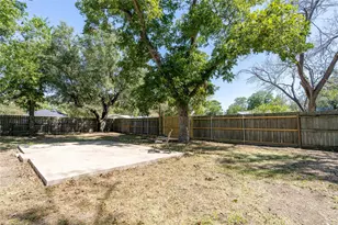 603 S Laurel Ave, Luling, TX 78648 - Photo 3