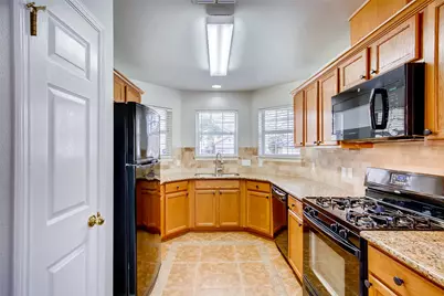 1709 Shire Street, Pflugerville, TX 78660 - Photo 7