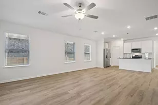 137 Maple Hedge Rd, Hutto, TX 78634 - Photo 3