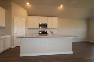 10100 Majestic Hawk Wy, Buda, TX 78610 - Photo 5