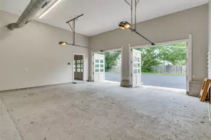 911 Farm St, Bastrop, TX 78602 - Photo 35