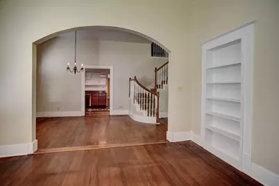 602 Mills Street, Smithville, TX 78957 - Photo 9