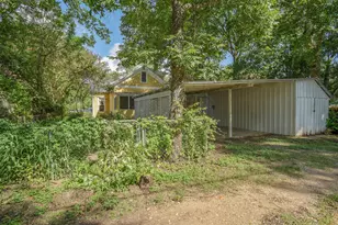 602 Mills St, Smithville, TX 78957 - Photo 35