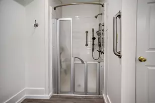 602 Mills St, Smithville, TX 78957 - Photo 17