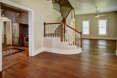 602 Mills Street, Smithville, TX 78957 - Photo 9