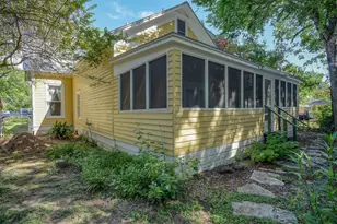 602 Mills St, Smithville, TX 78957 - Photo 31
