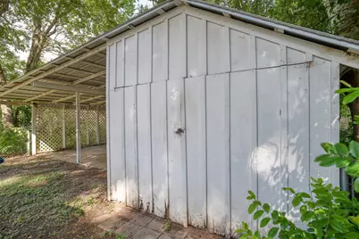 602 Mills Street, Smithville, TX 78957 - Photo 33