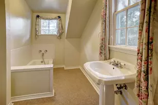 602 Mills St, Smithville, TX 78957 - Photo 21