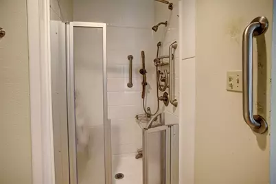 602 Mills Street, Smithville, TX 78957 - Photo 17