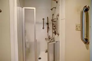 602 Mills St, Smithville, TX 78957 - Photo 17