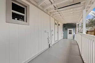 901 Valdez St, Austin, TX 78741 - Photo 11