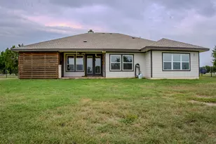 105 Sonora Dr, Bertram, TX 78605 - Photo 5