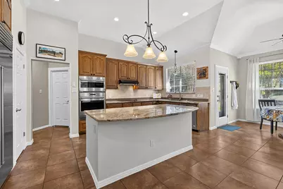 10505 Grand Oak Circle, Austin, TX 78750 - Photo 9