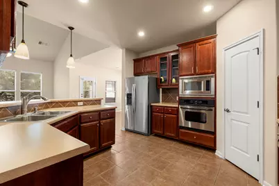 281 Kensington Lane, Austin, TX 78737 - Photo 5