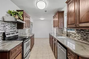 713 Jim Bowie Dr, Spicewood, TX 78669 - Photo 5